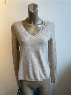 Nordstrom cashmere V neck sweater